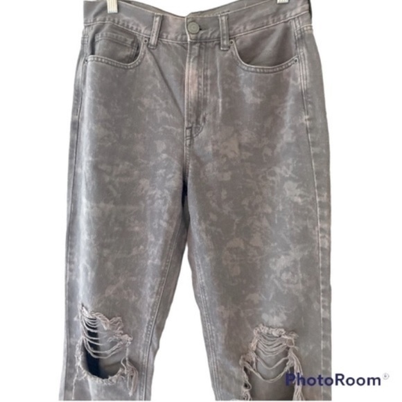 American Eagle Mom Jean pink Tint Grey Wash - Picture 14 of 16